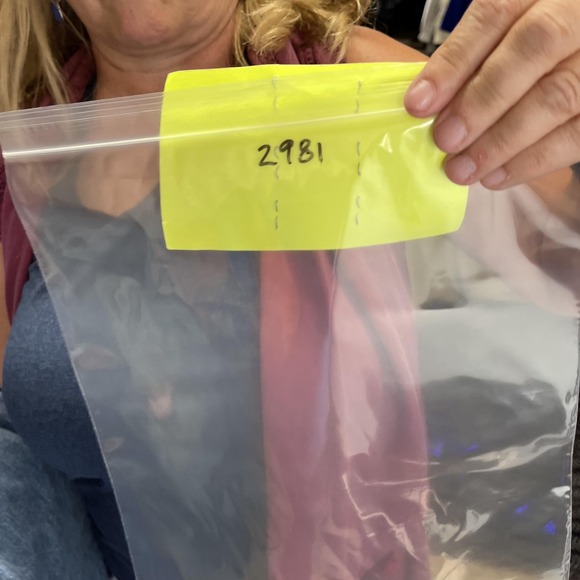 Levis 559 Jeans Mens 36x34 Blue Relaxed Straight Leg Denim Medium Wash Classic - Picture 12 of 12